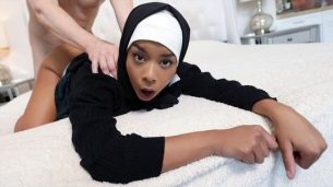 HijabHookup – Freya Kennedy – Not Like A Carrot At All